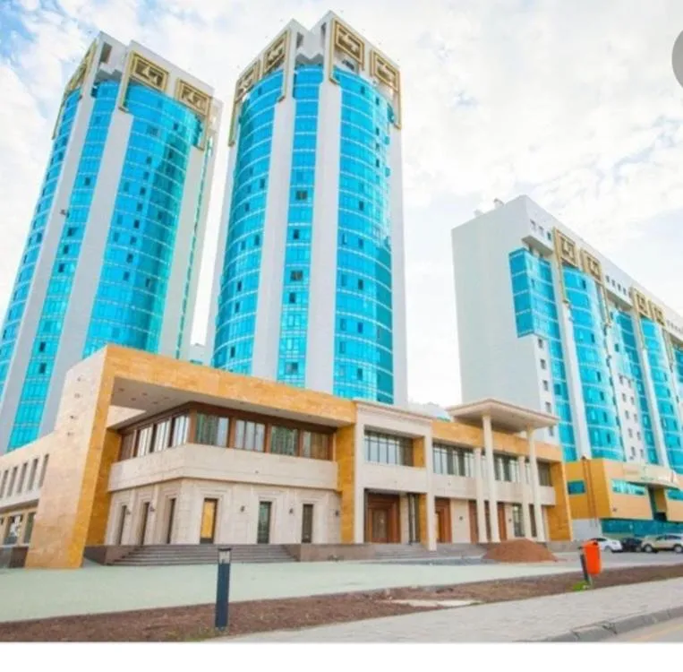 Image 5 of 102 2х комн кв с 2мя кроватями и 2мя диванами на 23м этаже с шикарным видом, возле Байтерека, кондиционер, фильтр для воды