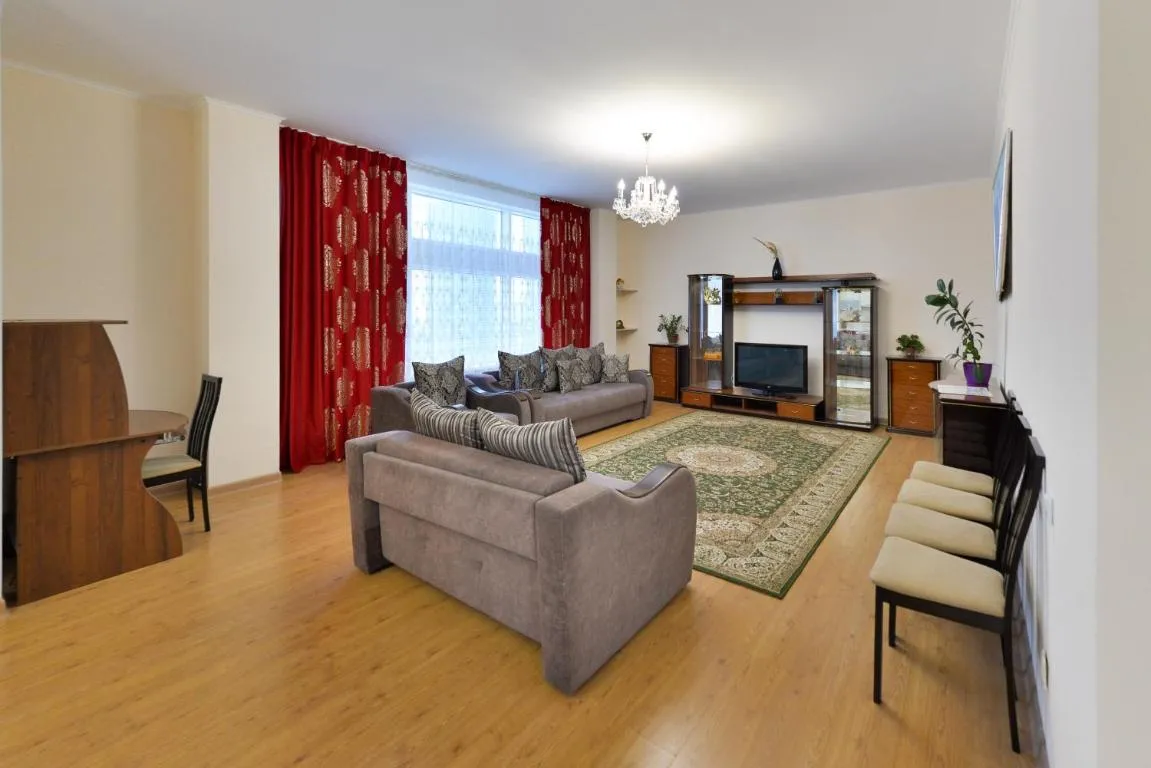 Image of Apartment На водно-зеленом бульваре