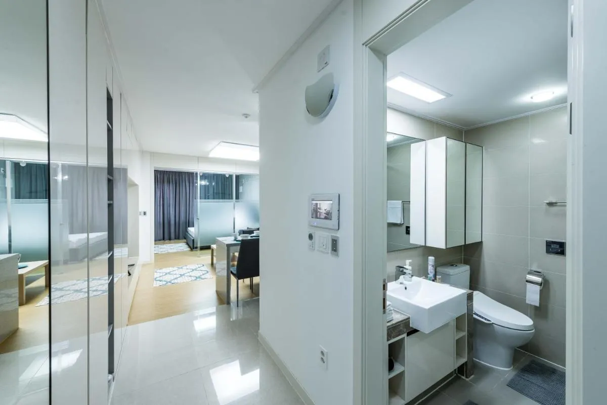 Image 2 of THEADDRESS HIGHVILL Lux